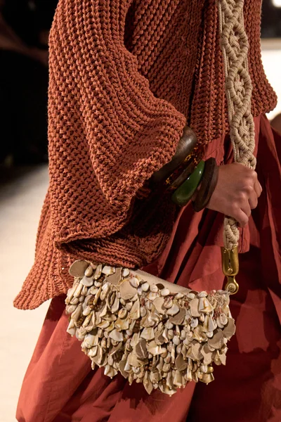 Look 13